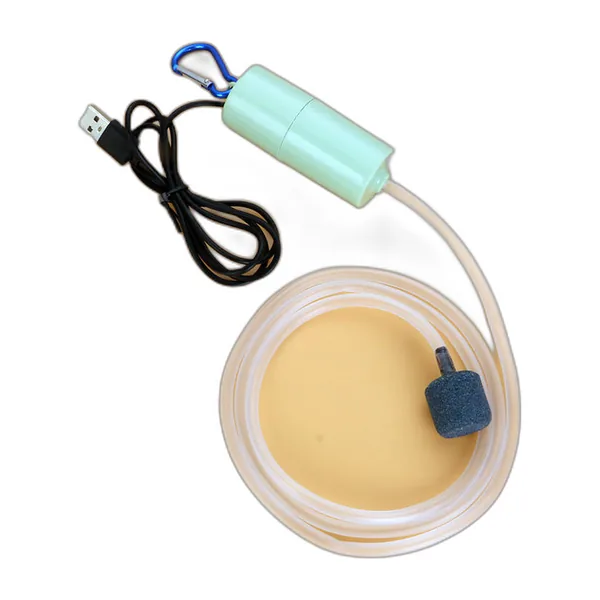 Mini pompe à air USB noire avec tuyau transparent et pierre à air — vue 3